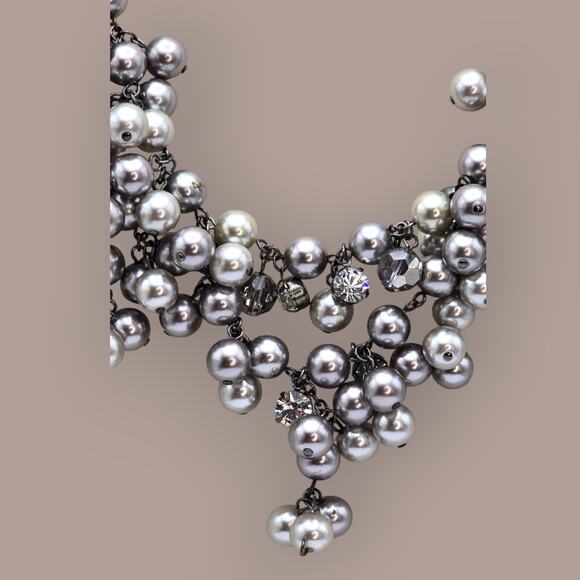Gray Pearl Cluster Dark Metal Stella & Dot Necklace – Vintage Old Money Glam - Picture 6 of 10